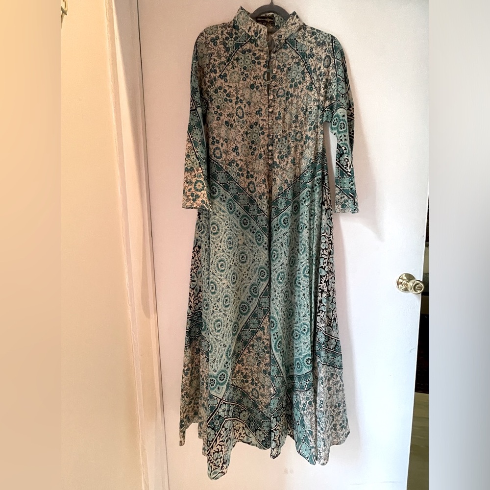 Dawson + Hellmann kaftan.